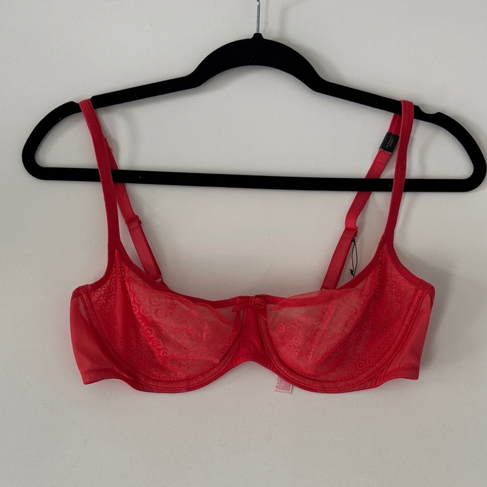 Victoria's Secret Bra New with Tags Size 36C Underwire Sexy See through